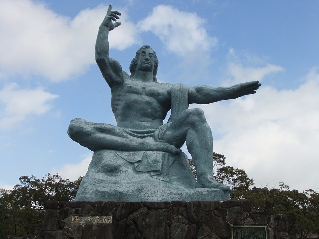 平和祈念像