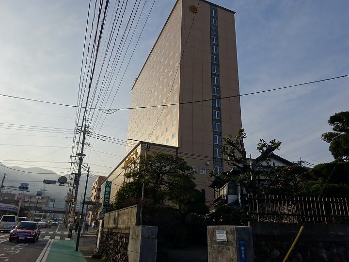 亀の井ホテル