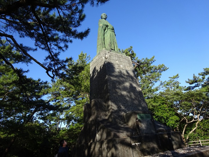 坂本龍馬像