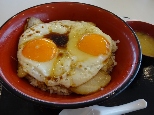 焼豚玉子飯