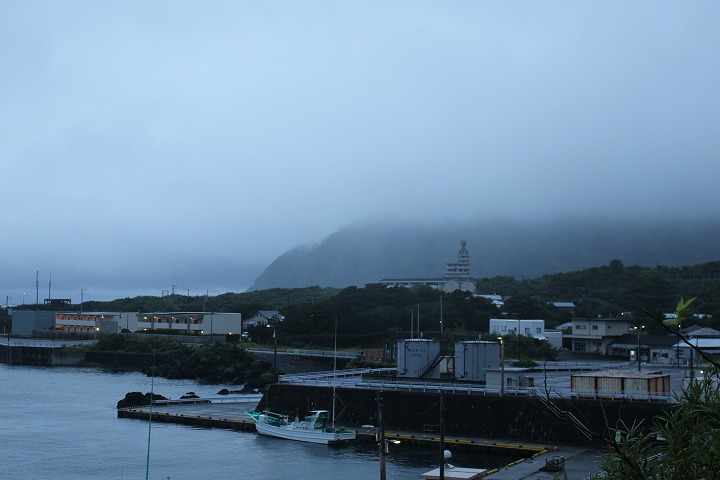 三原山