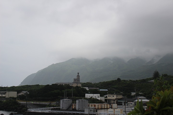三原山