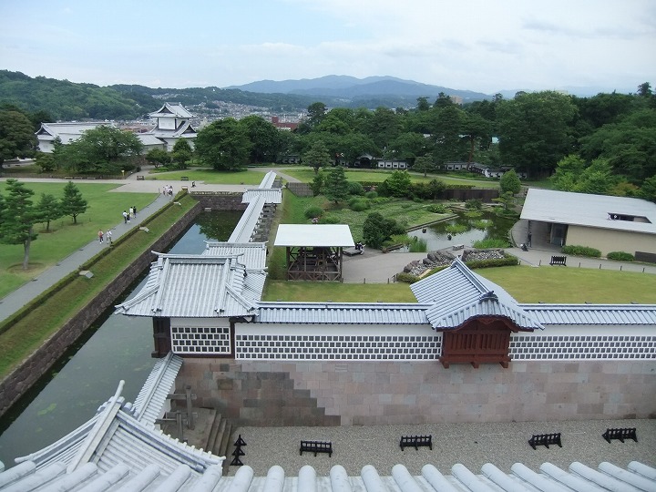 菱櫓・五十間長屋・橋爪門続櫓