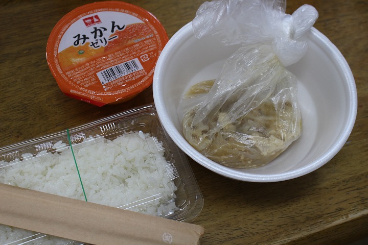 炊き出し